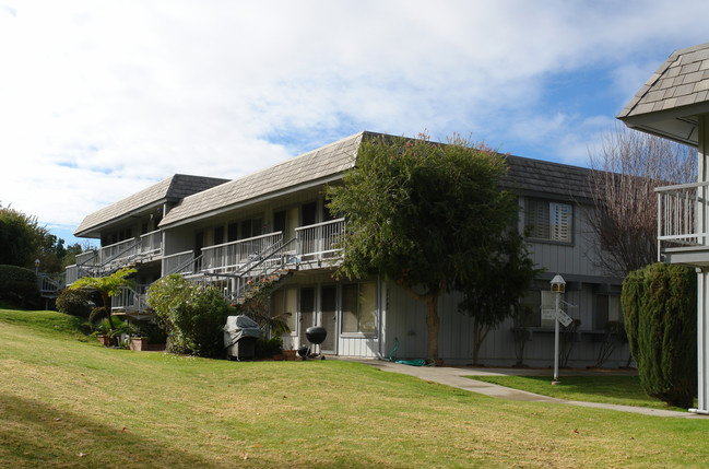 27725 Mountain Meadow Rd in Escondido, CA - Building Photo - Building Photo