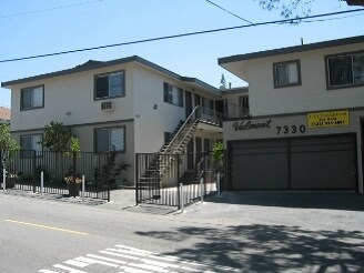 The Valmont in Tujunga, CA - Building Photo - Building Photo