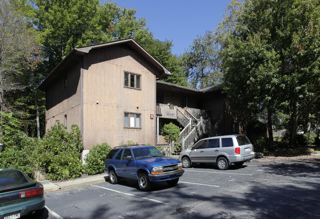 Glen Shoals Villas in Arden, NC - Foto de edificio - Building Photo