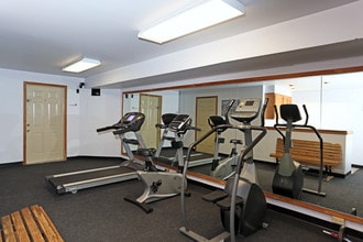 Parkview Apartments in Whitehall, PA - Foto de edificio - Interior Photo