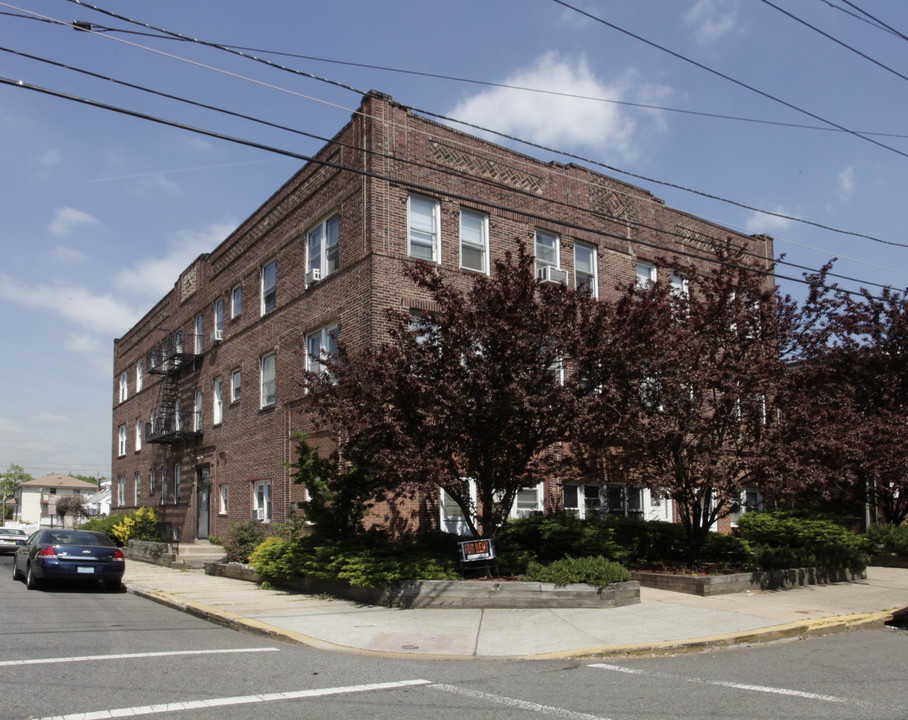 449 Garden St in Elizabeth, NJ - Building Photo