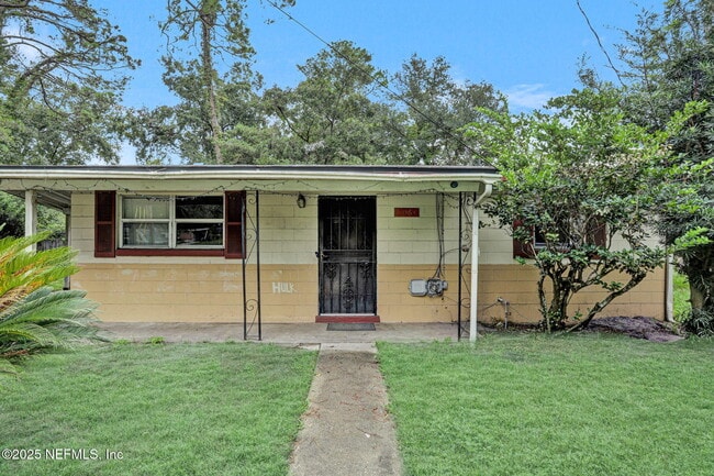 property at 7063 Wonderland Ct