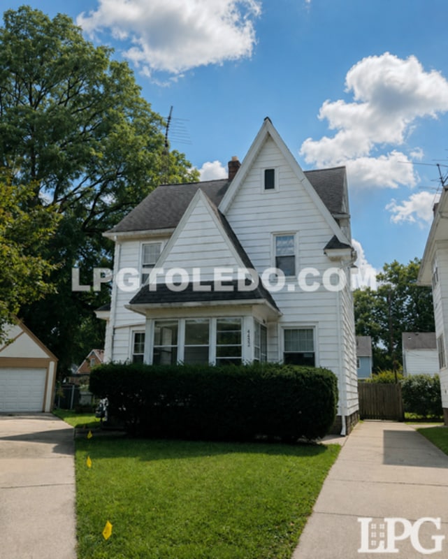 property at 4452 Pennfield Rd