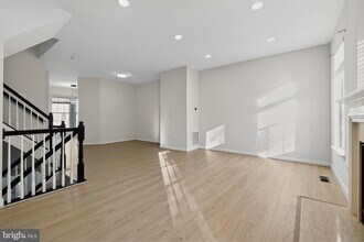 21748 Kings Crossing Terrace in Ashburn, VA - Building Photo - Building Photo