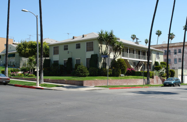 3671-3685 W 4th St in Los Angeles, CA - Building Photo - Building Photo