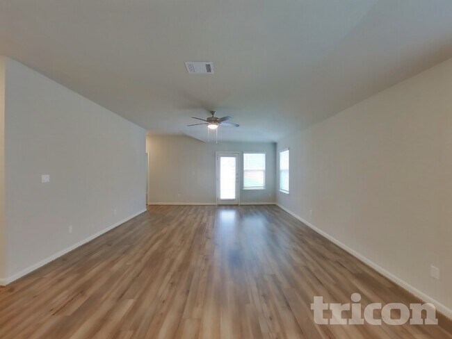 5919 Noah Pl in Saint Hedwig, TX - Building Photo - Building Photo