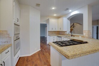 10218 Scull Creek Dr in Austin, TX - Building Photo - Building Photo