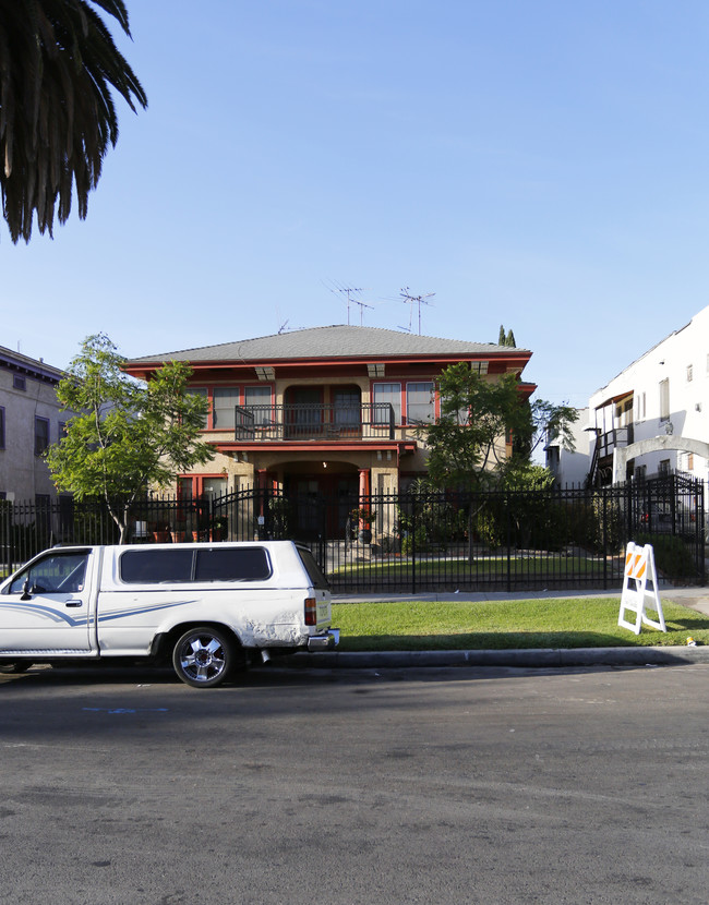 2940 Leeward Ave in Los Angeles, CA - Building Photo - Building Photo