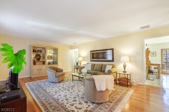 68 Colgate Ave in Paramus, NJ - Building Photo - Building Photo