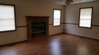 611 Windcrest Dr in Dublin, GA - Building Photo - Building Photo
