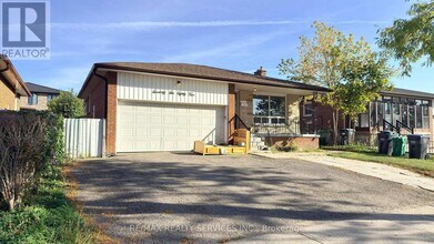 7684 Netherwood Rd in Mississauga, ON - Building Photo - Building Photo