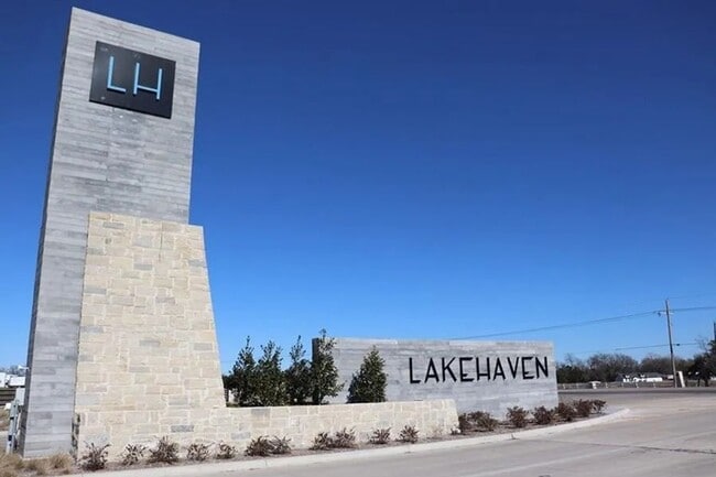 3902 Monticello Dr in Farmersville, TX - Building Photo - Building Photo