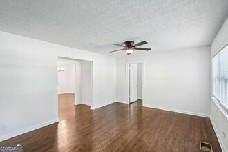 125 Chappell Rd SW in Atlanta, GA - Building Photo - Building Photo