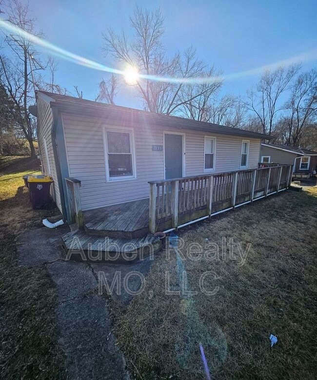 property at 7139 NE 52nd St