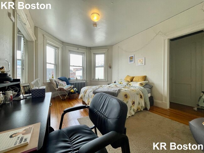 138 Ipswich St in Boston, MA - Building Photo - Building Photo