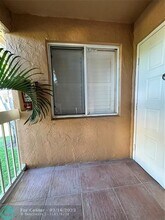 724 NW 92nd Ave in Plantation, FL - Building Photo - Building Photo