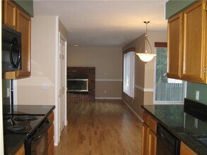 11857 SE 321st Pl in Auburn, WA - Building Photo - Building Photo