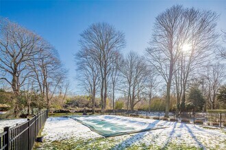 78 Mecox Road in Water Mill, NY - Building Photo - Building Photo