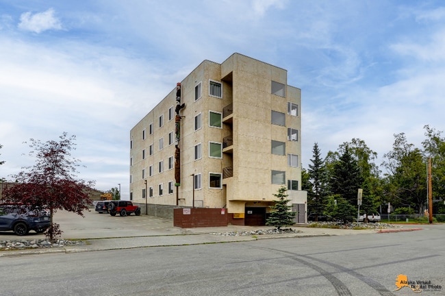 800 M St in Anchorage, AK - Building Photo - Building Photo