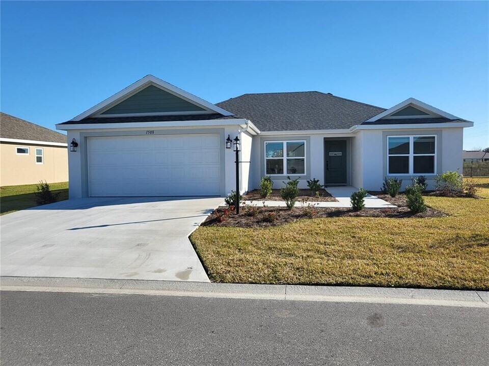 1508 Jeremy Cir in the Villages, FL - Building Photo