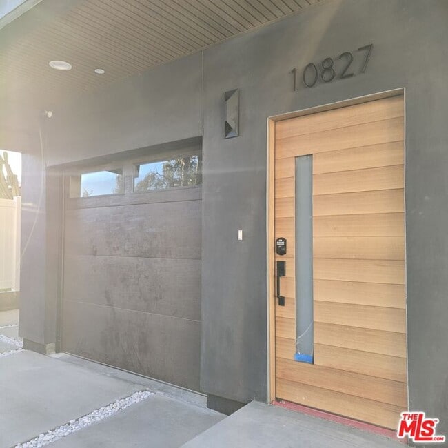 property at 10827 Peach Grove St