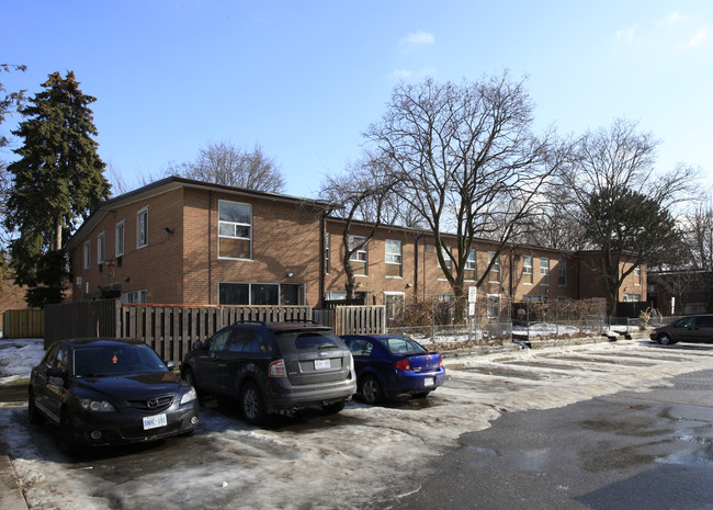 415 Willowdale in Toronto, ON - Building Photo - Building Photo