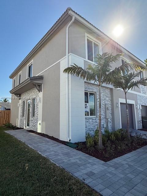 1373 SE 7th Ter in Homestead, FL - Building Photo - Building Photo