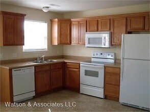 24447B Tupelo Ln in St. Robert, MO - Building Photo - Building Photo