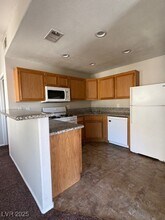 9470 Peace Way in Las Vegas, NV - Building Photo - Building Photo