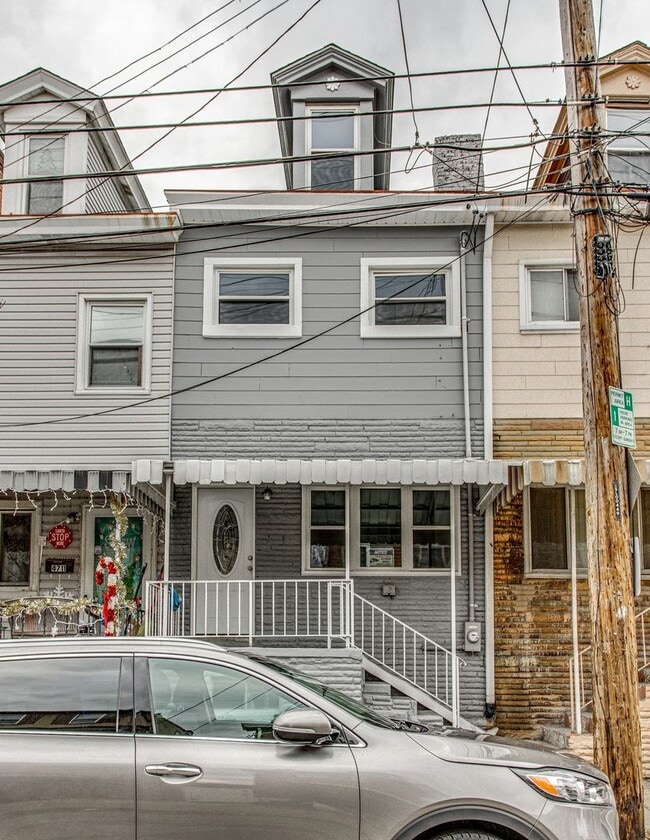 4713 Lorigan St in Pittsburgh, PA - Building Photo - Building Photo