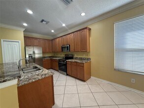 19138 Meadow Pine Dr in Tampa, FL - Building Photo - Building Photo