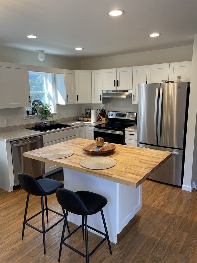 228 Wells St, Unit 228