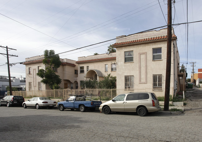 251-261 1/2 N Occidental Blvd in Los Angeles, CA - Building Photo - Building Photo