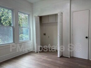 10 E Main St in Taylors, SC - Building Photo - Building Photo