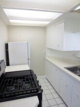 254 Cypress Dr in Laguna Beach, CA - Building Photo - Building Photo