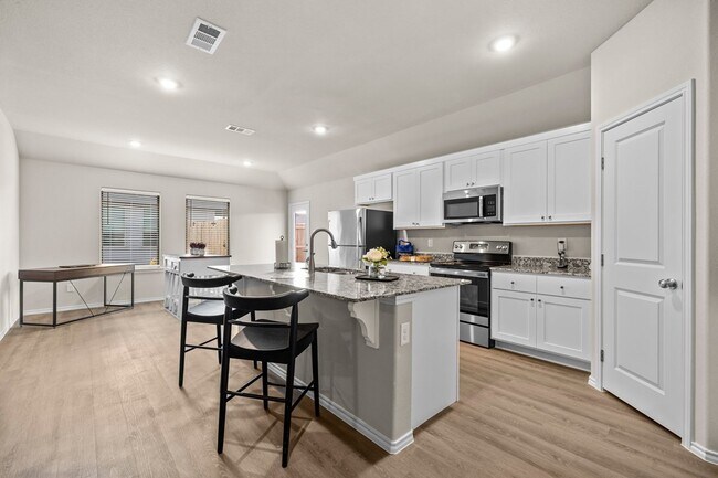 8435 E County Rd 110 in Midland, TX - Building Photo - Building Photo