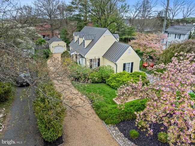 1 Chinn Ln in Middleburg, VA - Building Photo - Building Photo