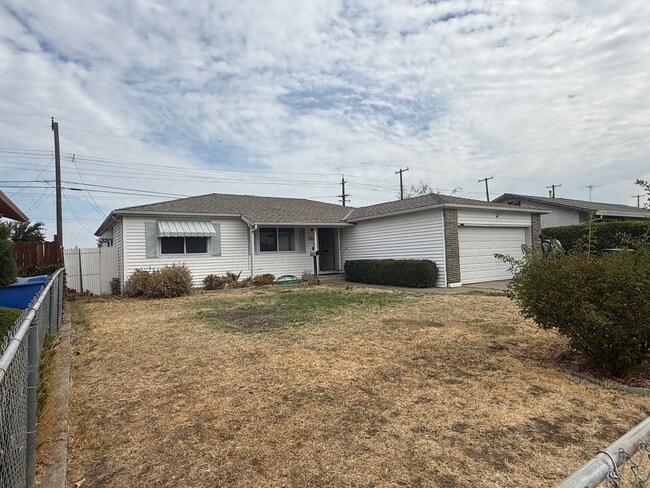 1657 Ferran Ave