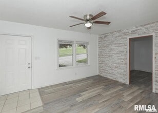 609 23rd St in Bettendorf, IA - Building Photo - Building Photo