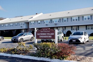 174 Upper County Rd in Dennis, MA - Building Photo