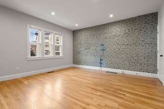 129 Sutherland Rd, Unit 2 in Boston, MA - Building Photo - Building Photo