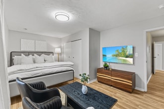 1209 Fall Creek Pkwy E Dr in Indianapolis, IN - Foto de edificio - Building Photo