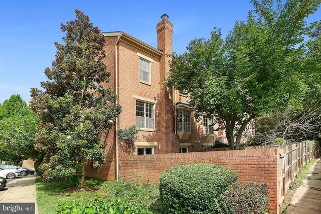 1454 McLean Mews Ct