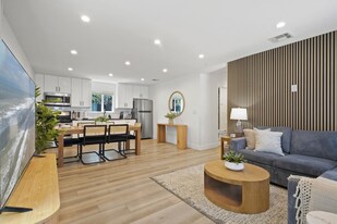 7421 Nestle Ave, Unit 7423 ADU in Reseda, CA - Building Photo