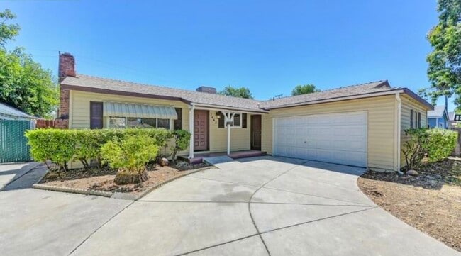 7465 24th St in Sacramento, CA - Building Photo - Building Photo