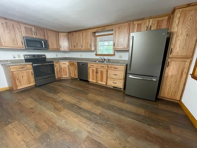 11570 Punch Bowl Rd in Mercersburg, PA - Building Photo - Building Photo