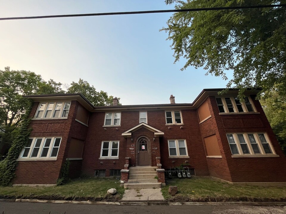 1426-1428 12th Ave in Rockford, IL - Building Photo