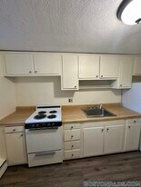 33 Westgate Rd in Boston, MA - Building Photo