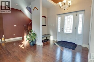 365 Neal Blvd in Windsor, ON - Building Photo - Building Photo