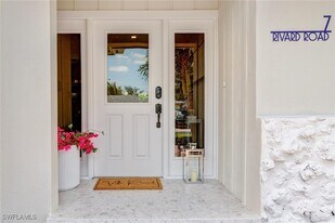 7 Rivard Rd in Naples, FL - Building Photo